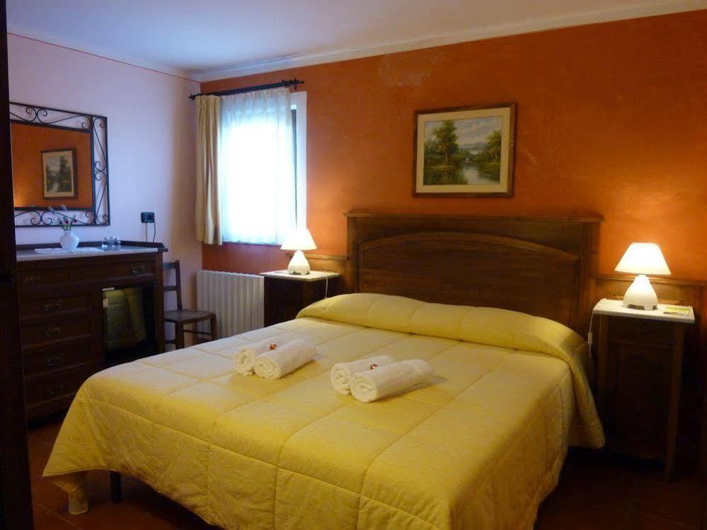 Casale Dei Gelsi Bed & Breakfast Castiglione In Teverina Екстериор снимка